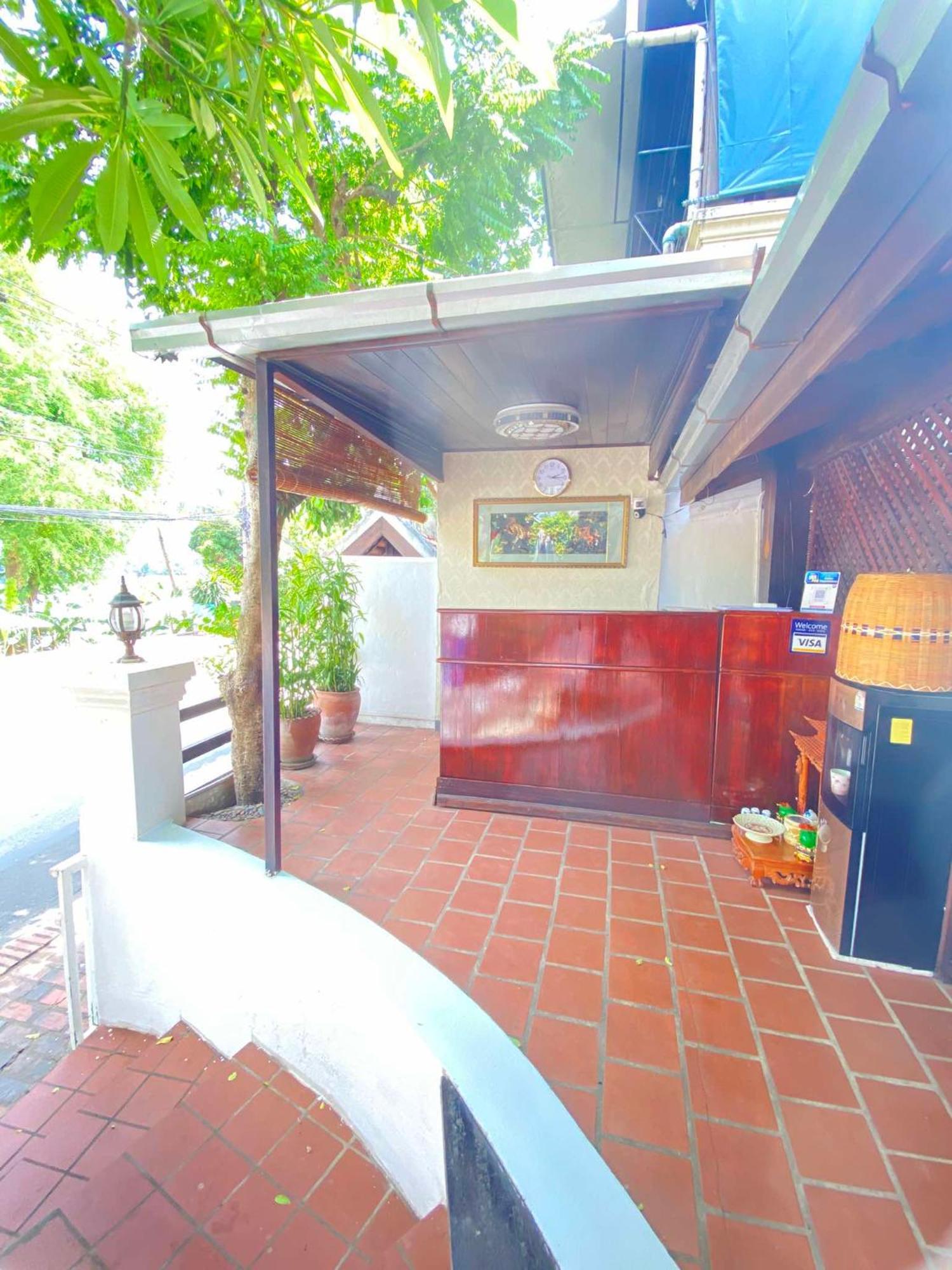 Golden Lotus Namkhan View Luang Prabang Exterior photo