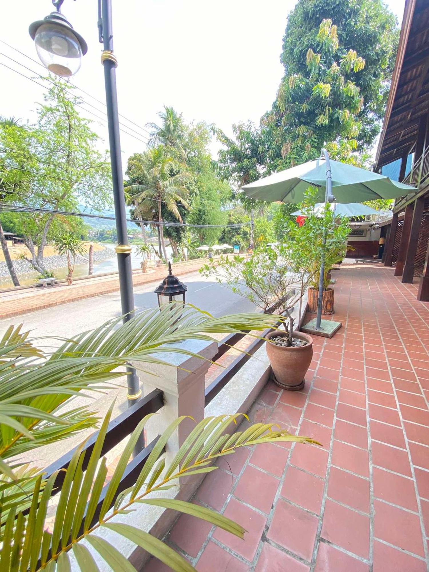 Golden Lotus Namkhan View Luang Prabang Exterior photo