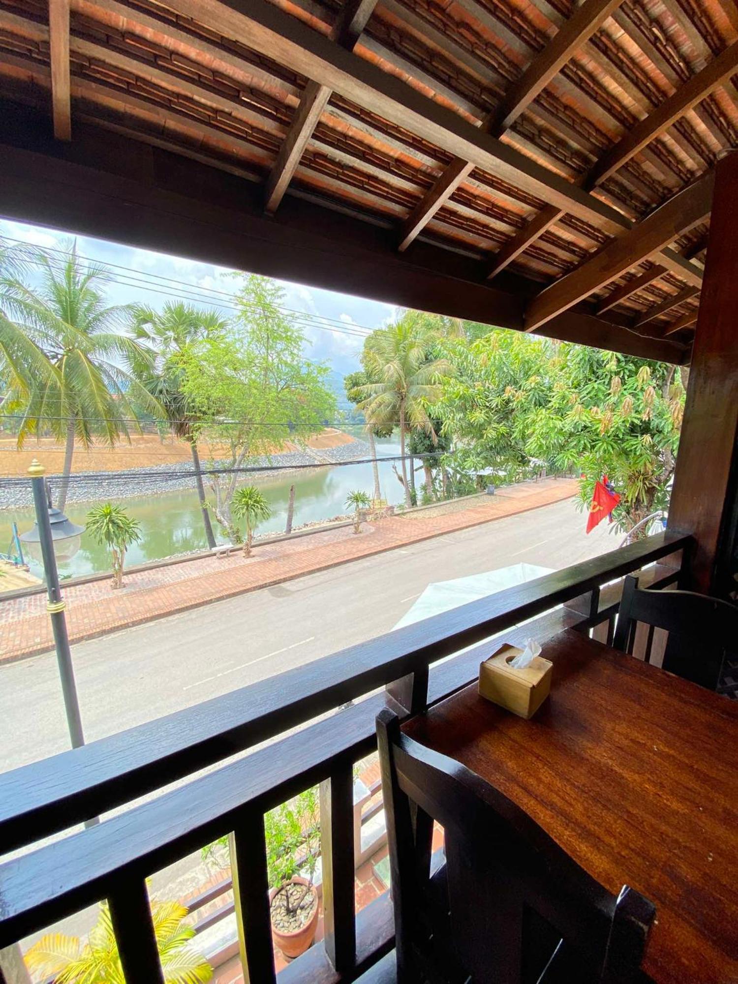 Golden Lotus Namkhan View Luang Prabang Exterior photo