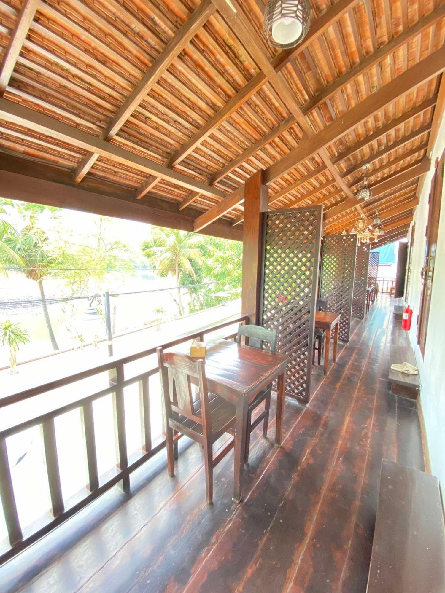 Golden Lotus Namkhan View Luang Prabang Exterior photo