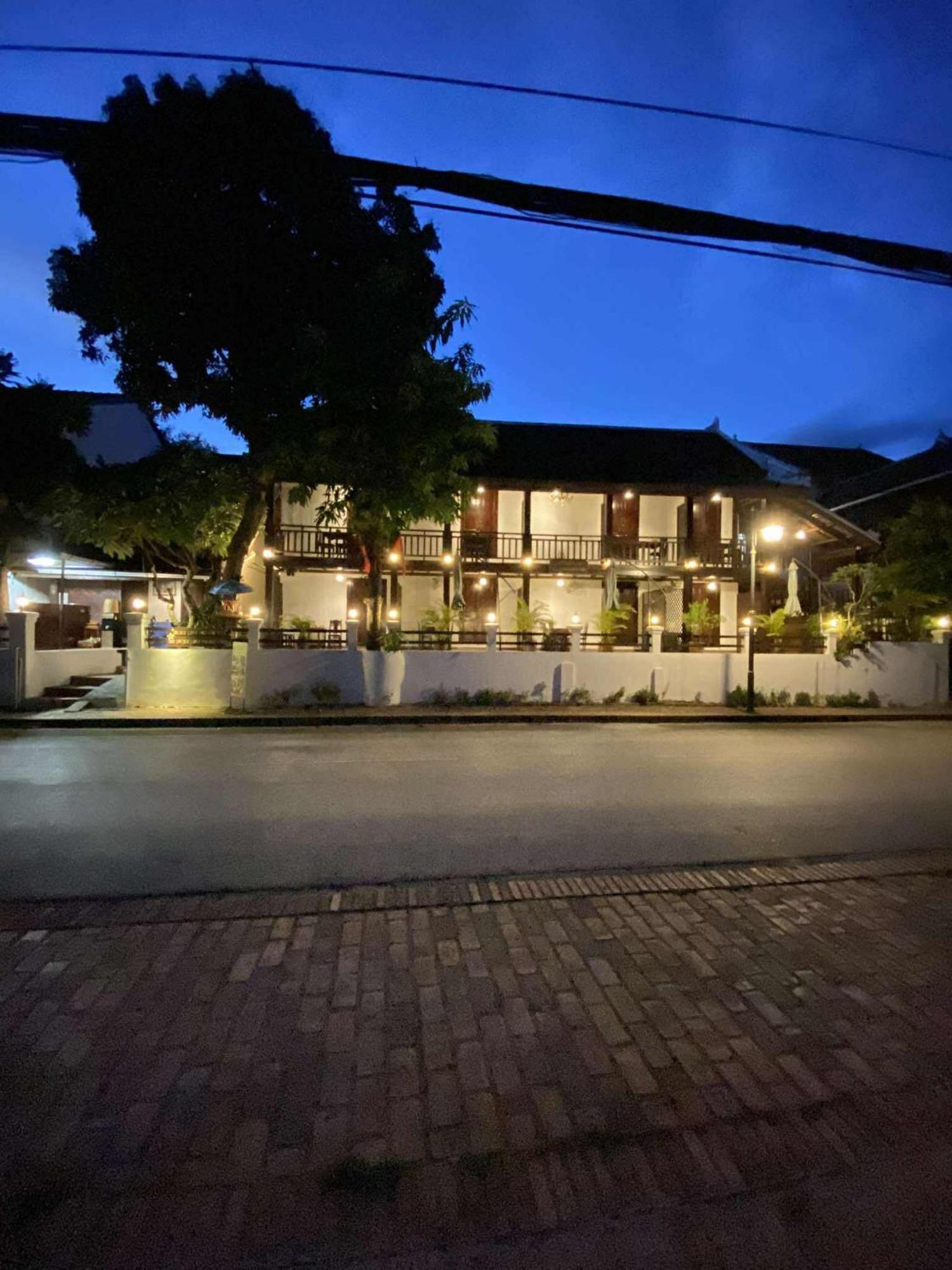 Golden Lotus Namkhan View Luang Prabang Exterior photo
