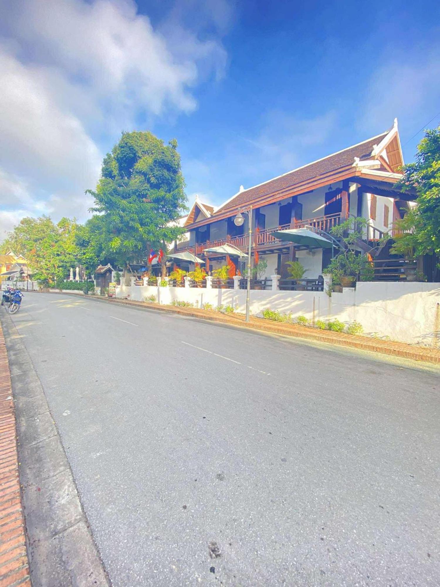 Golden Lotus Namkhan View Luang Prabang Exterior photo