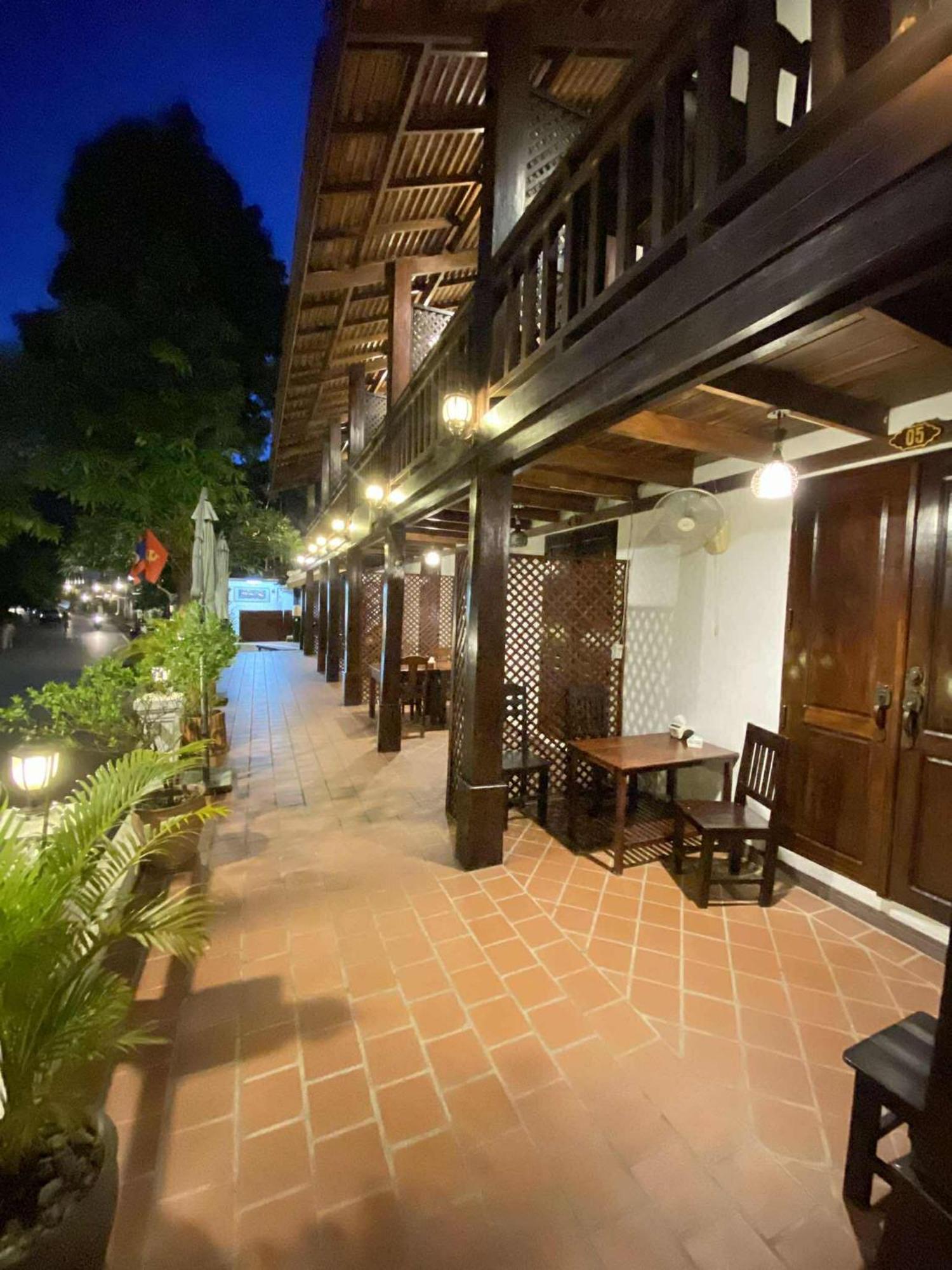 Golden Lotus Namkhan View Luang Prabang Exterior photo